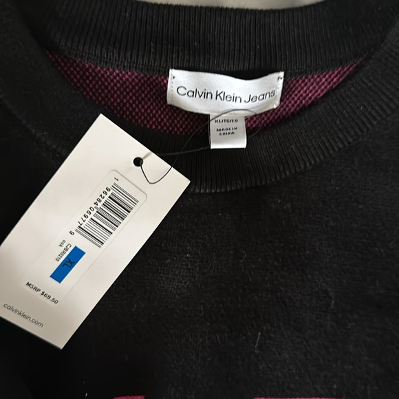 Sweater - Picture 2 of 2